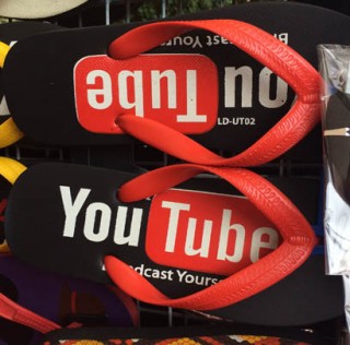 Slippers van YouTube