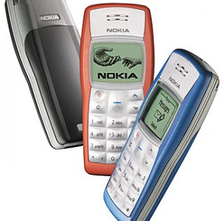 Jongeren ruilen smartphones in voor dumbphones: digitale detox wordt écht een trend