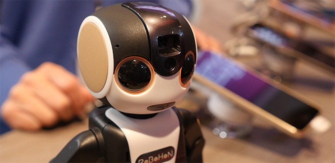 De RoBoHoN gelanceerd in Japan: raar robotje met potentie