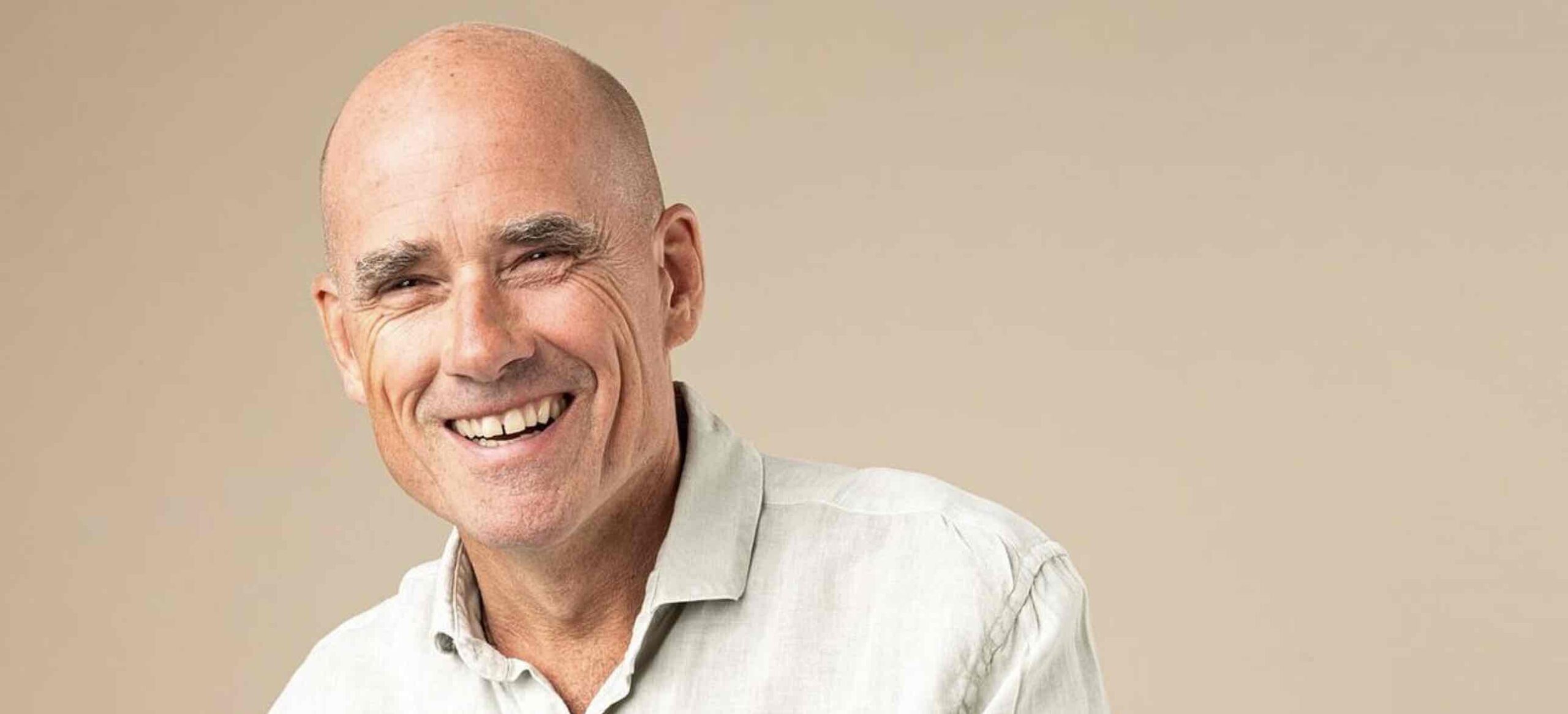 Een foto van een lachende Allard Droste.