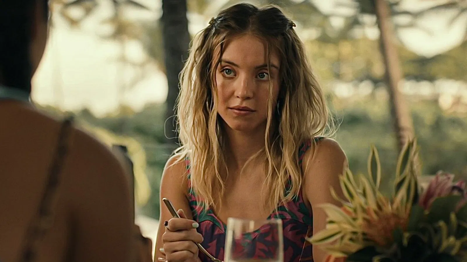 Kirsten Dunst en Sydney Sweeney bundelen krachten in de nieuwe Lionsgate-thriller ‘The Housemaid’s Secret’