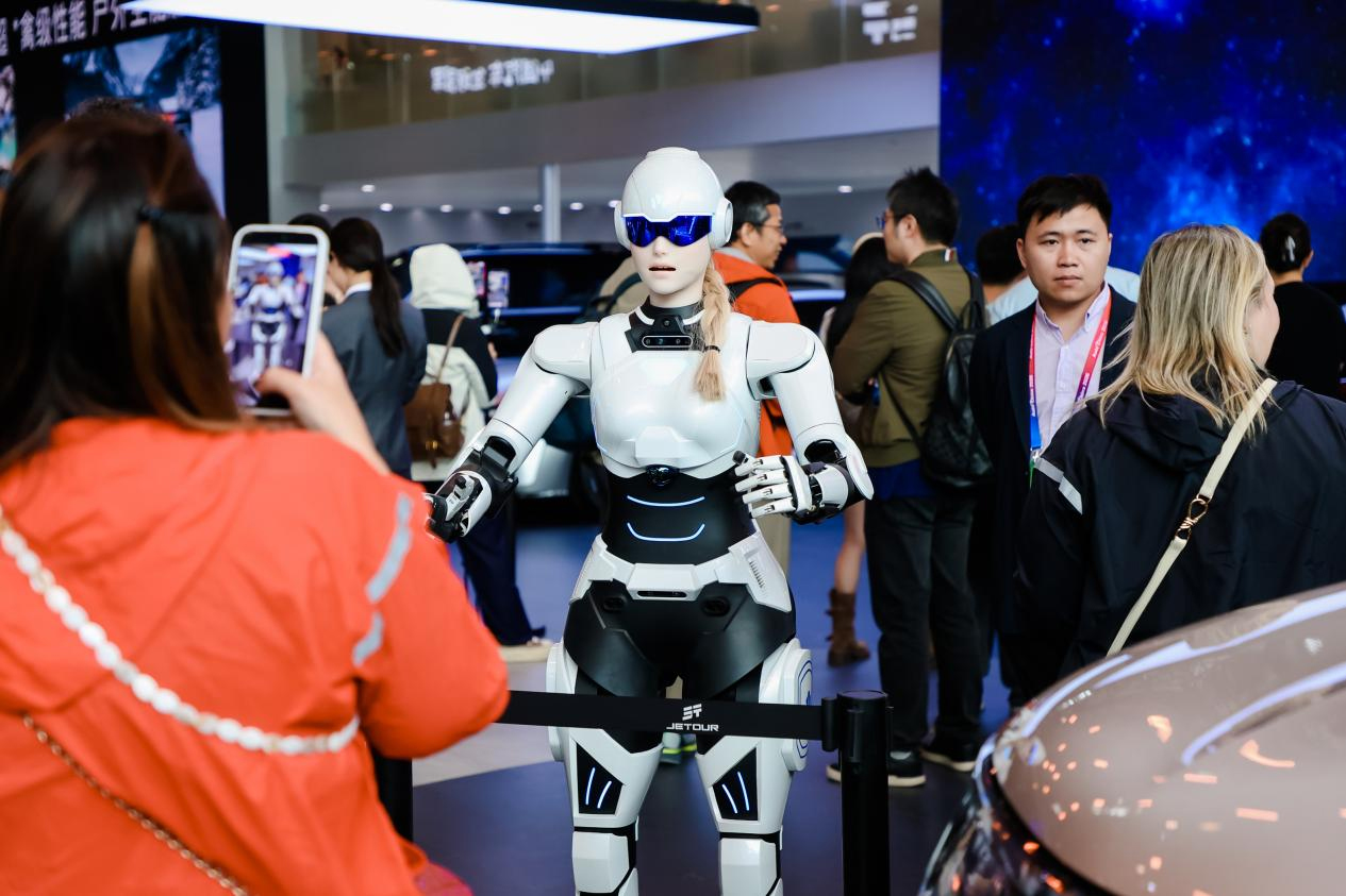 AiMOGA robot van Omoda